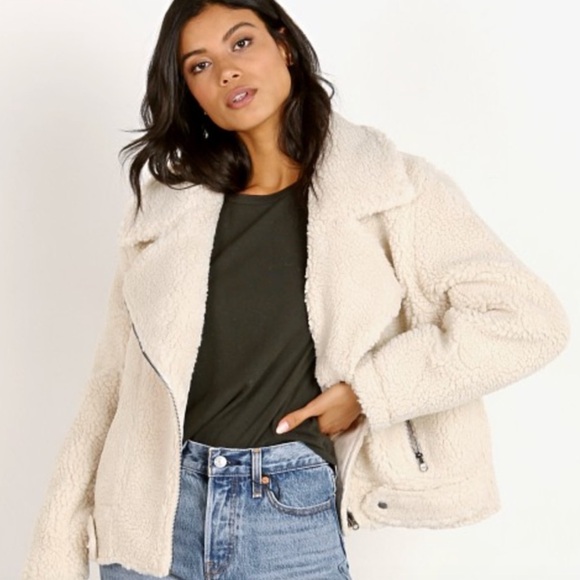 Urban Outfitters Jackets & Blazers - Urban outfitters white Sherpa jacket
